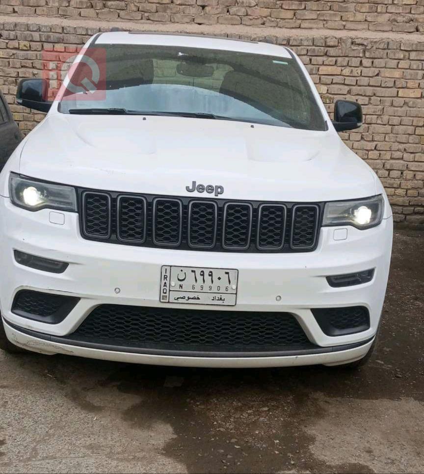 جیپ گراند شیرۆکی
